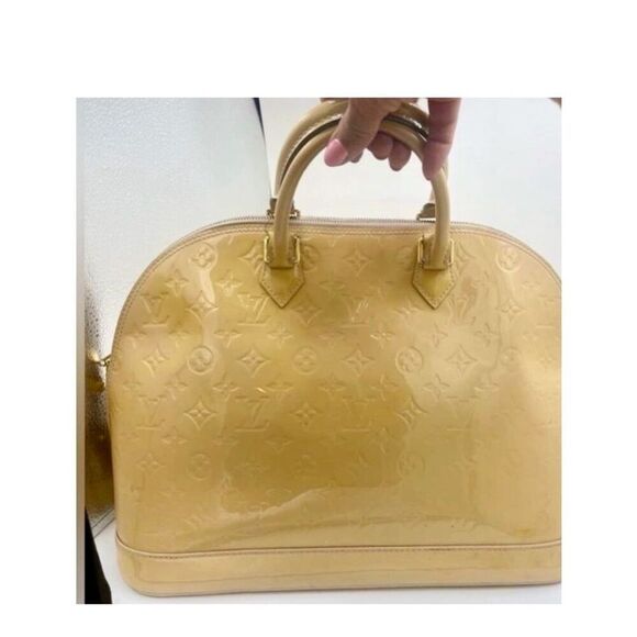 Louis Vuitton Alma Vernis Bag - Picture 9 of 16